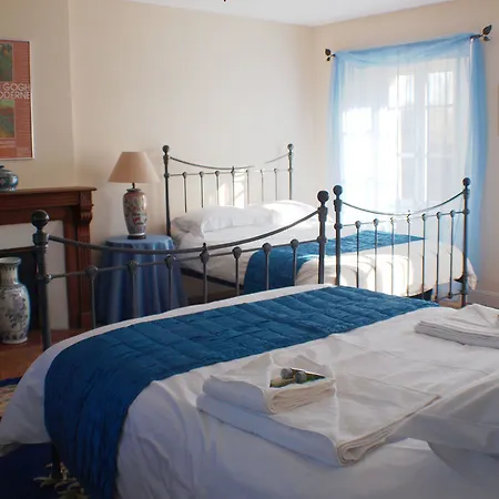 Normandy Getaways At Mis Harand Bed & Breakfast